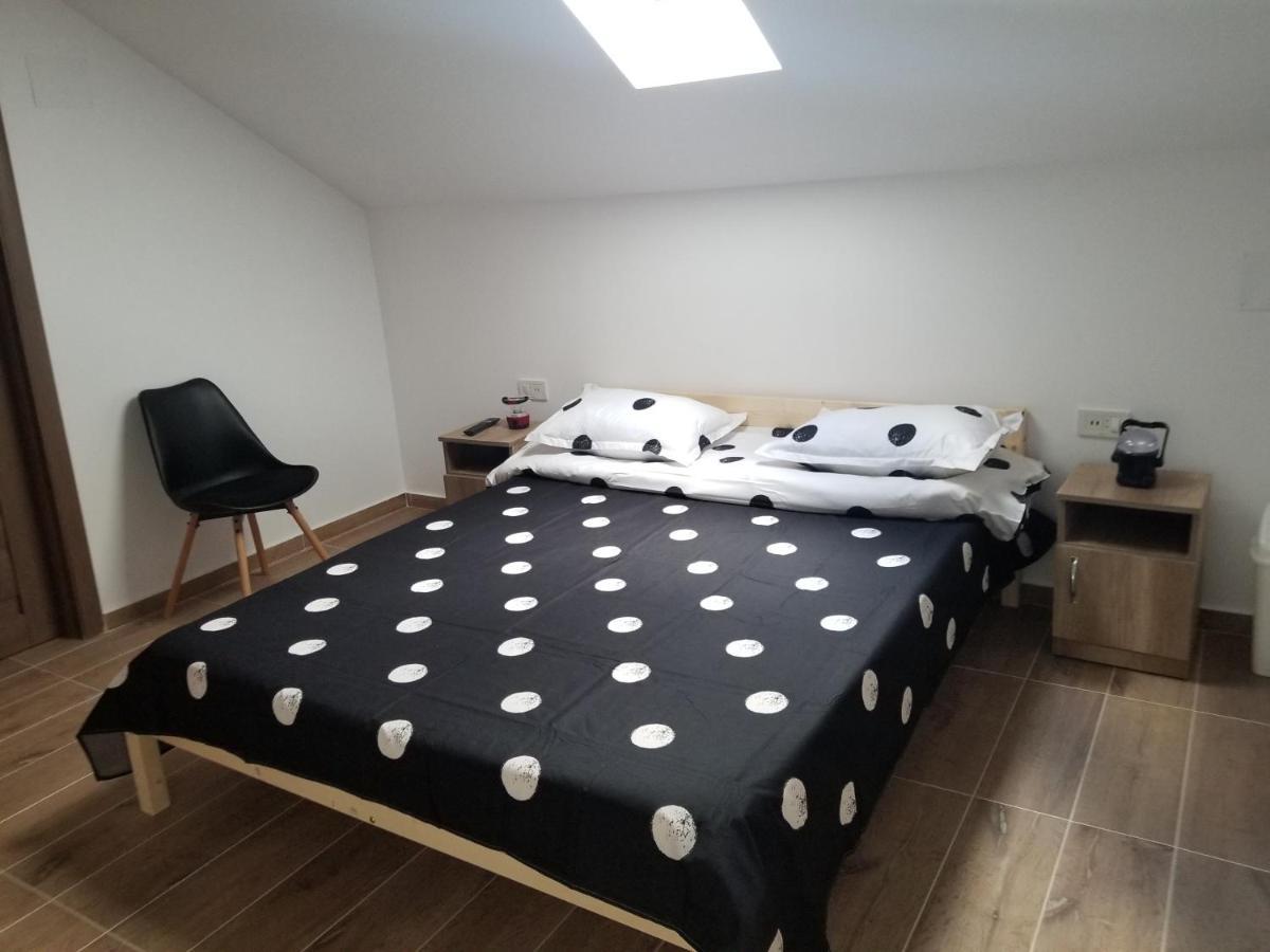 Autentic Adorabil Apartment Albestii Paminteni Exterior foto